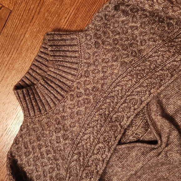 Anthropologie, Size med, brown 2 piece sweater set in great shape and so styli - Picture 3 of 4